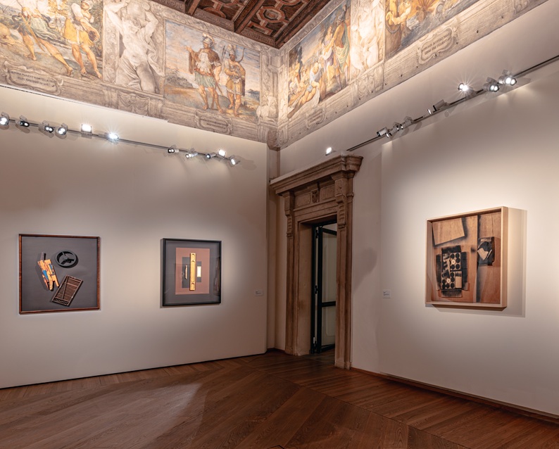 Louise Nevelson exhibition in Palazzo Fava, Bologna